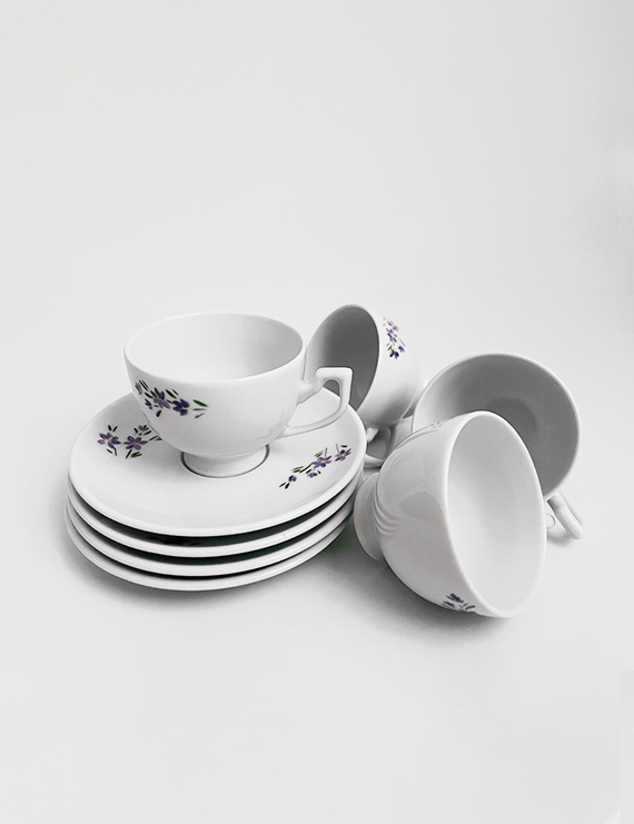 Çiçek Desenli Kahve Fincanı 