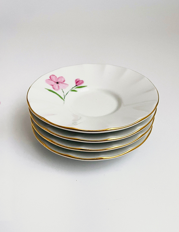 Pembe Çiçek Figürlü Çay Tabağı