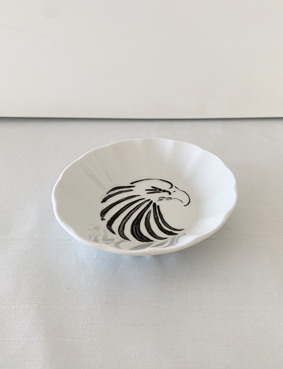 Siyah-Beyaz Kartal Çay Tabağı